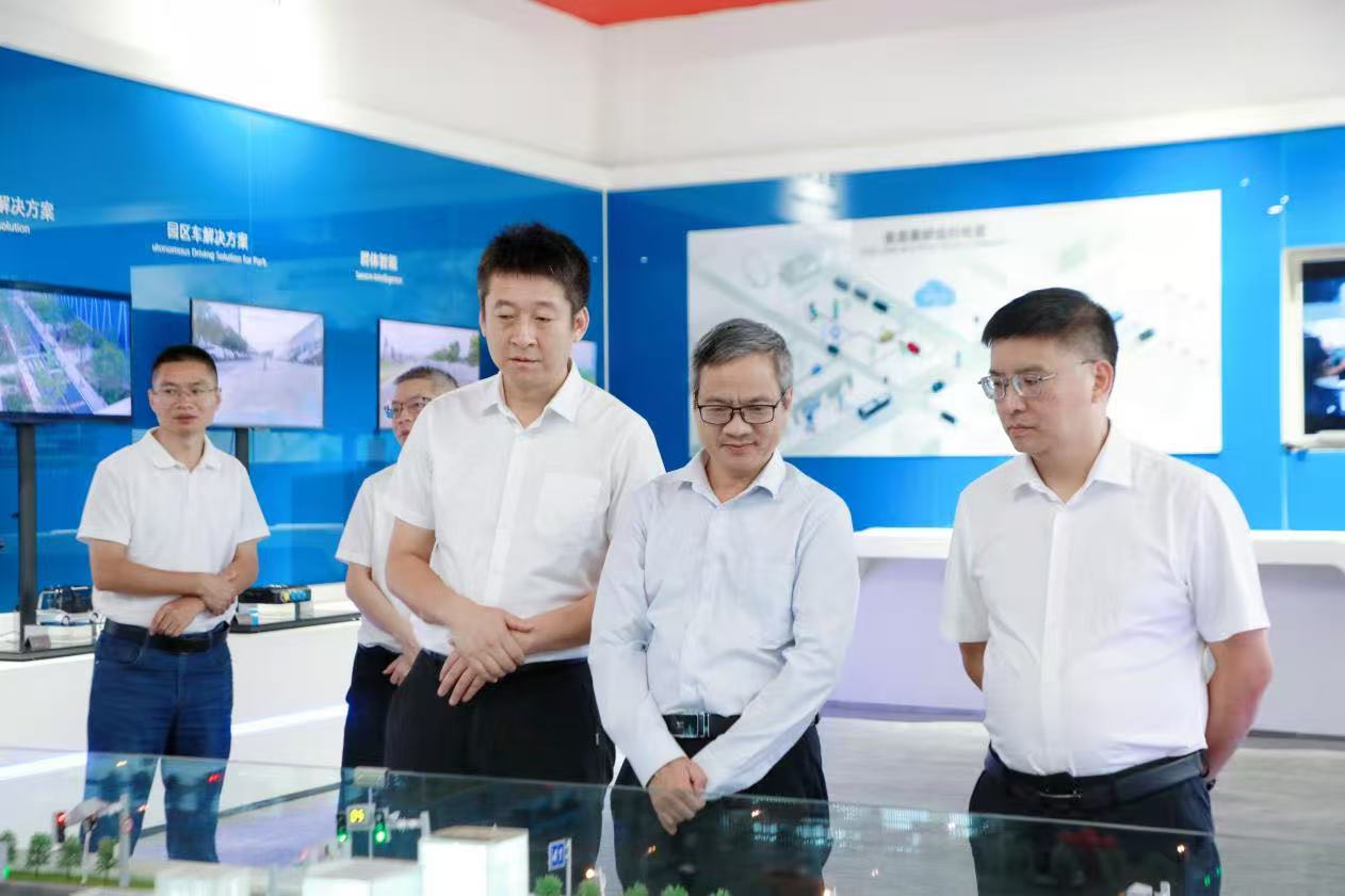 1762515838651 e63cee08cbc34ffc1c33de73e8cac24f